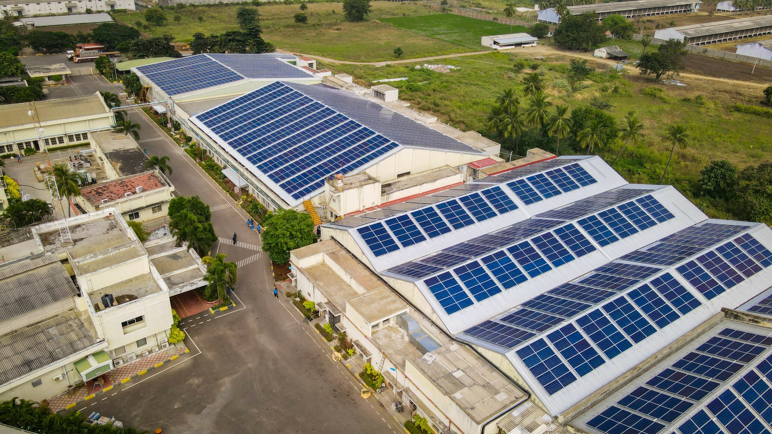 Sisteme fotovoltaice pentru fabrici industriale